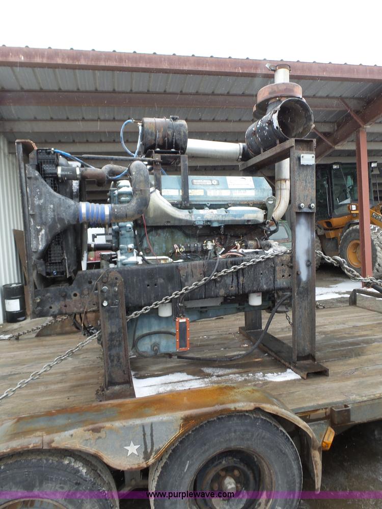 image for item J8825 1995 Detroit Diesel Series 60 11.1L L6 diesel engine
