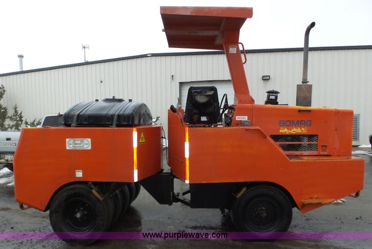 image for item J8826 1997 Bomag BW11RH pneumatic roller