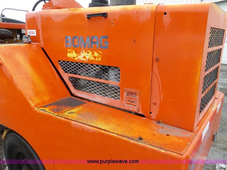 image for item J8826 1997 Bomag BW11RH pneumatic roller
