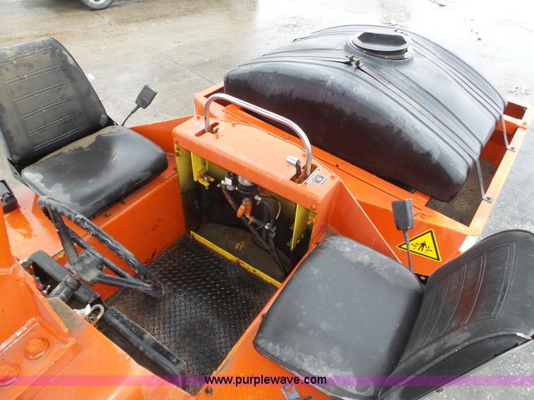 image for item J8826 1997 Bomag BW11RH pneumatic roller