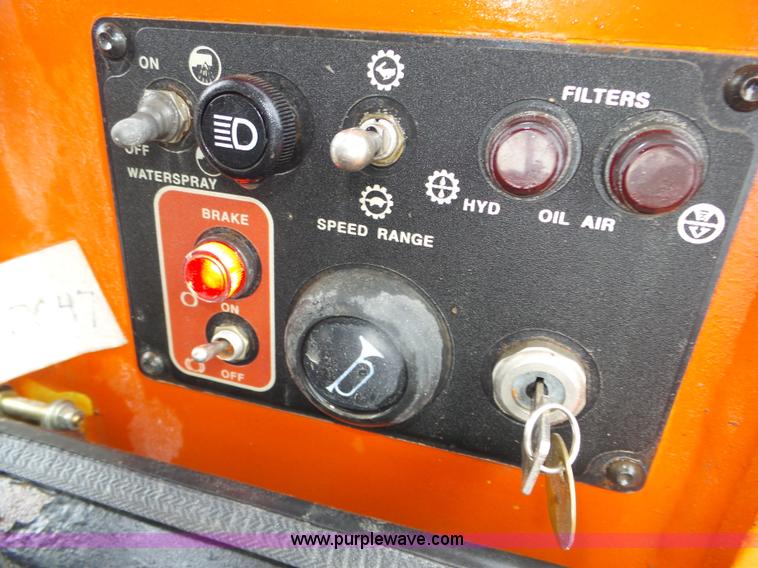 image for item J8826 1997 Bomag BW11RH pneumatic roller