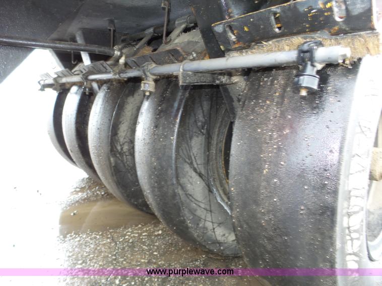 image for item J8826 1997 Bomag BW11RH pneumatic roller