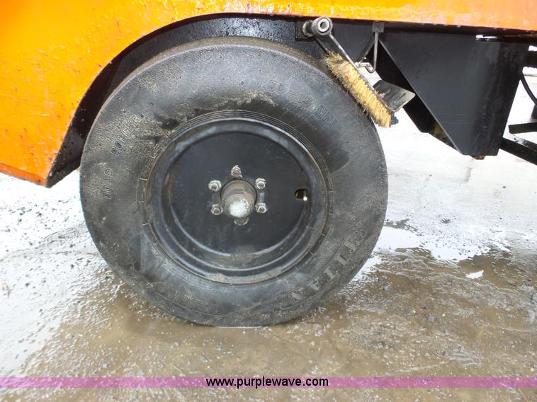 image for item J8826 1997 Bomag BW11RH pneumatic roller