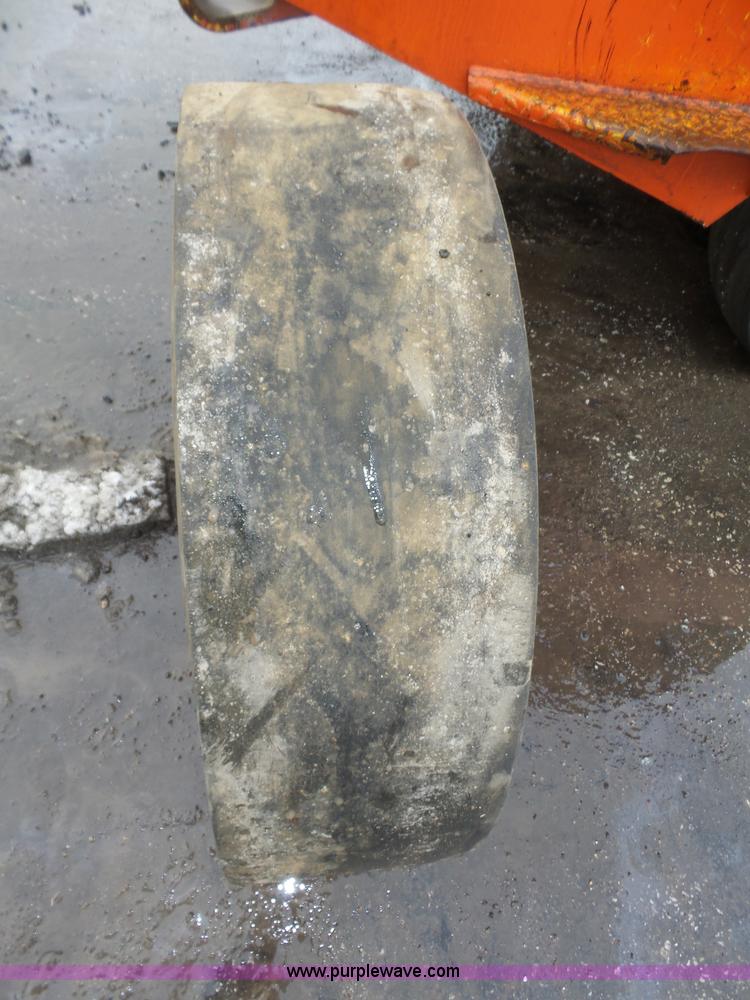 image for item J8826 1997 Bomag BW11RH pneumatic roller