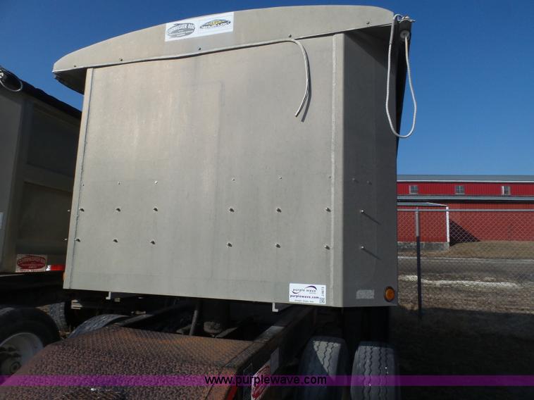 image for item J8873 2007 Cornhusker 800R-9606-713 end dump trailer