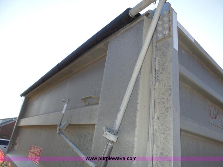 image for item J8873 2007 Cornhusker 800R-9606-713 end dump trailer