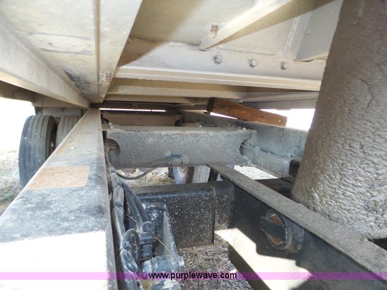 image for item J8873 2007 Cornhusker 800R-9606-713 end dump trailer