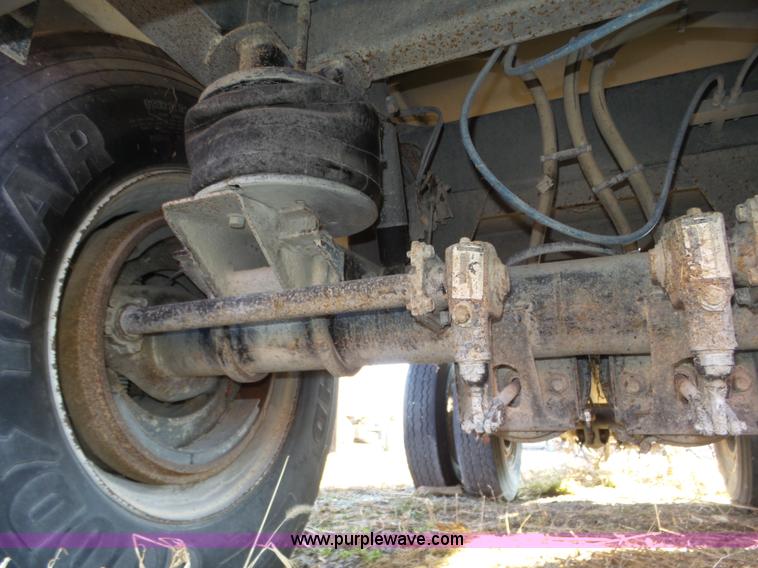 image for item J8873 2007 Cornhusker 800R-9606-713 end dump trailer