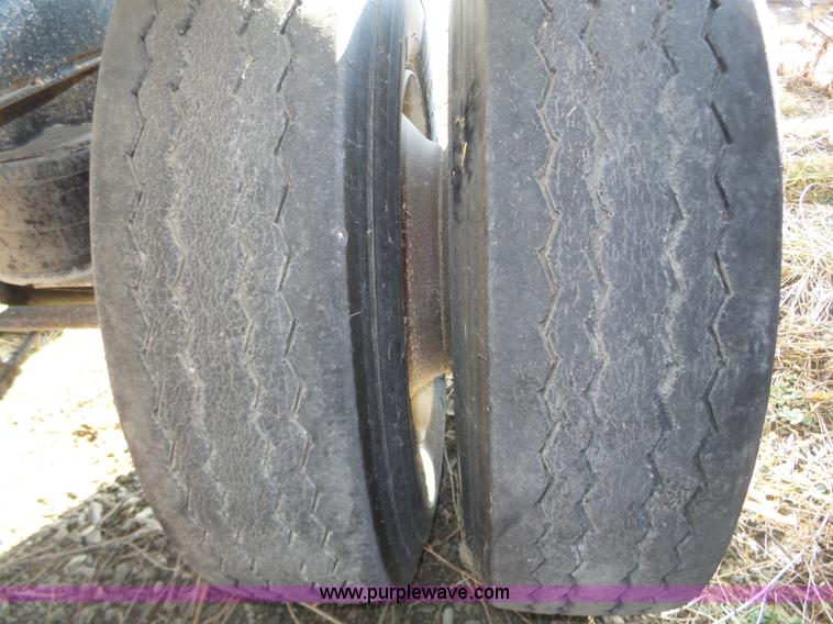 image for item J8873 2007 Cornhusker 800R-9606-713 end dump trailer