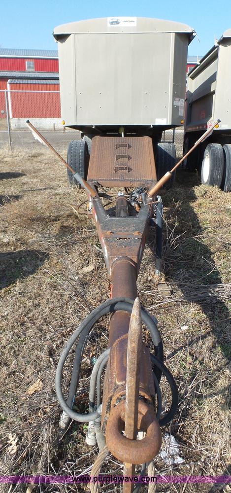 image for item J8874 2007 Cornhusker 800R-91206-714 end dump trailer