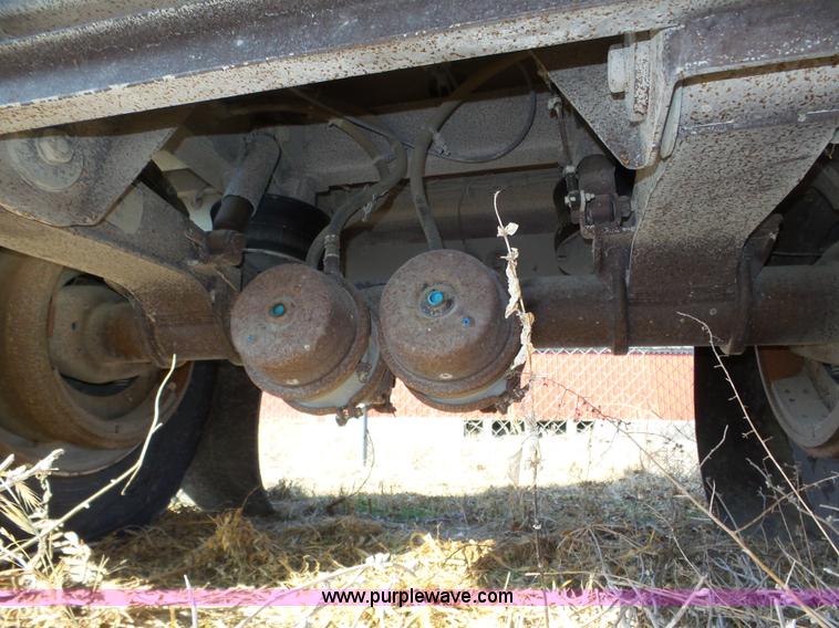 image for item J8874 2007 Cornhusker 800R-91206-714 end dump trailer