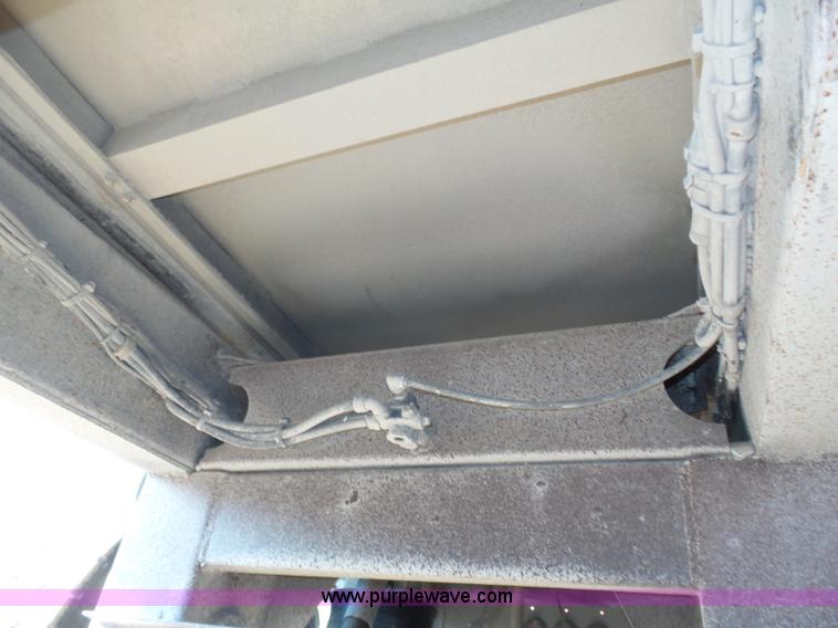 image for item J8874 2007 Cornhusker 800R-91206-714 end dump trailer