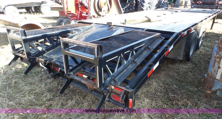 image for item J8875 2005 Featherlite 5590 equipment trailer