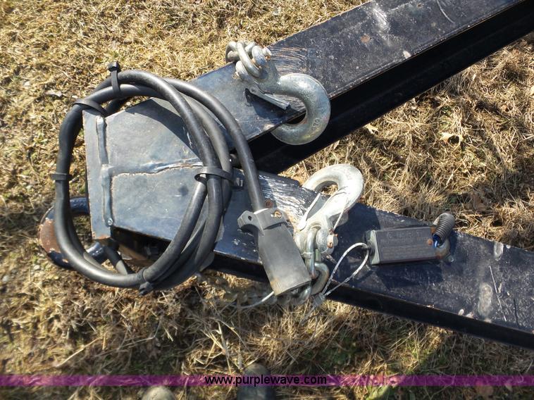 image for item J8875 2005 Featherlite 5590 equipment trailer