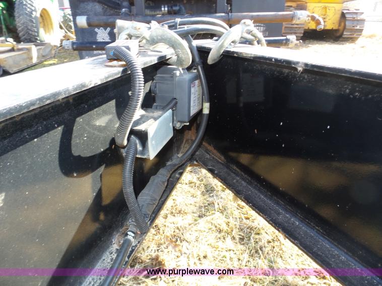 image for item J8875 2005 Featherlite 5590 equipment trailer