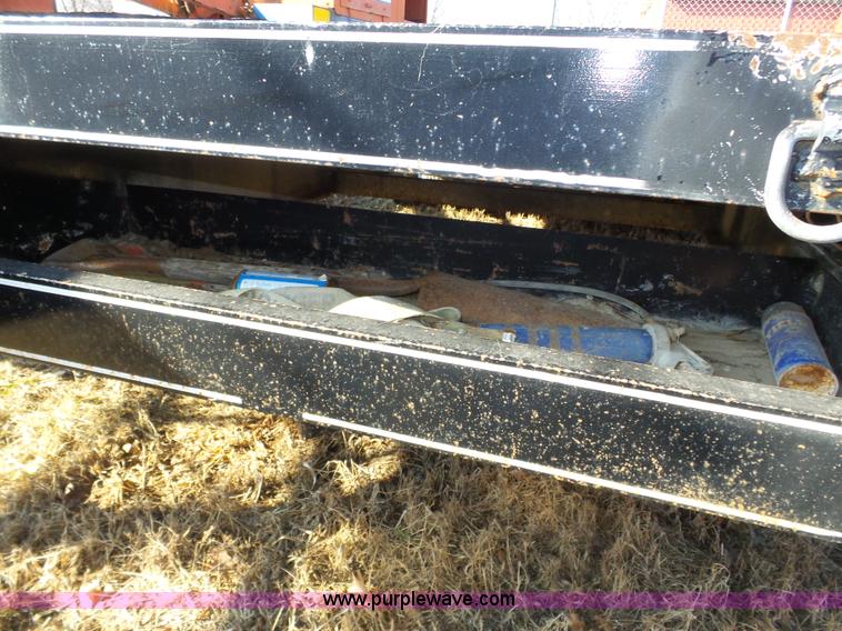 image for item J8875 2005 Featherlite 5590 equipment trailer