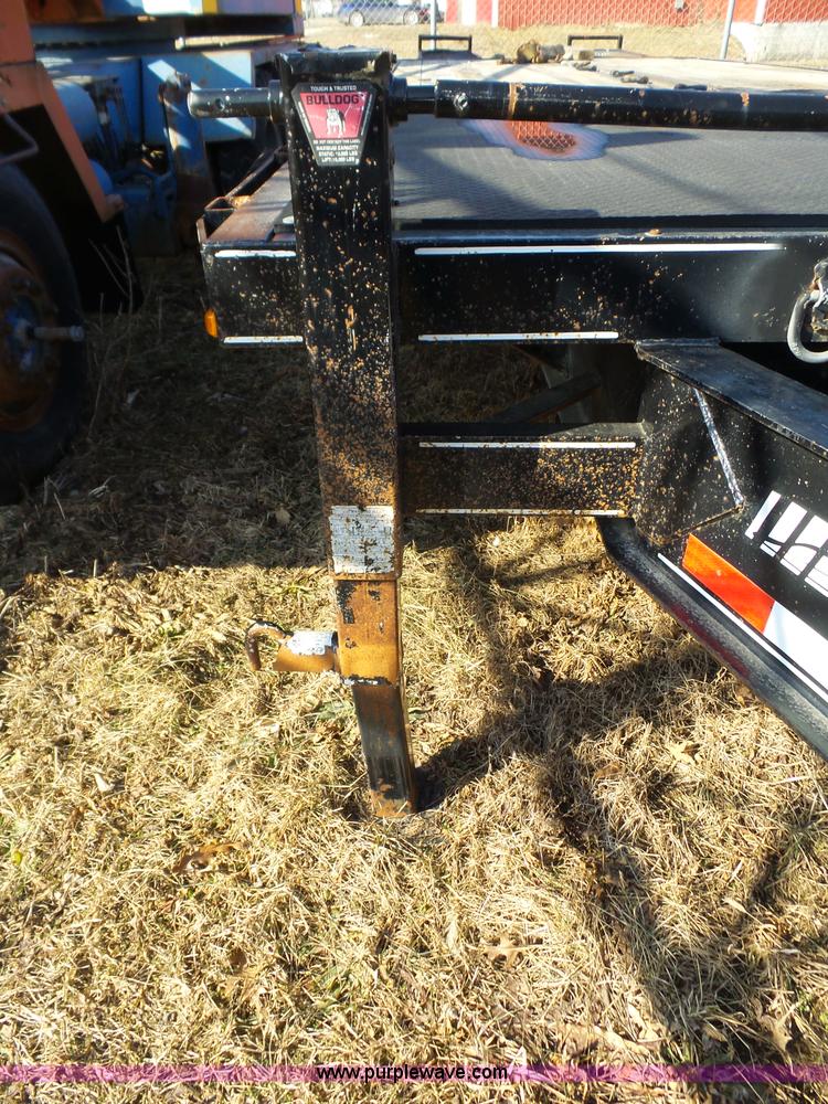 image for item J8875 2005 Featherlite 5590 equipment trailer