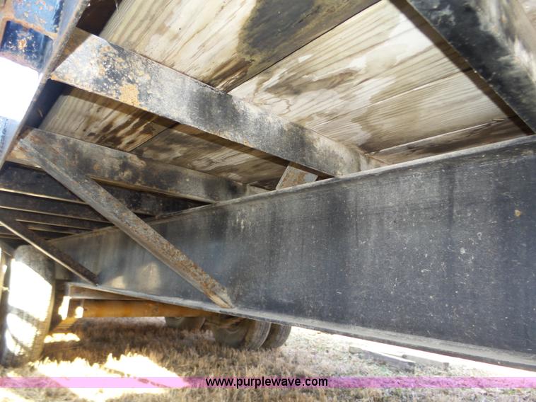 image for item J8875 2005 Featherlite 5590 equipment trailer