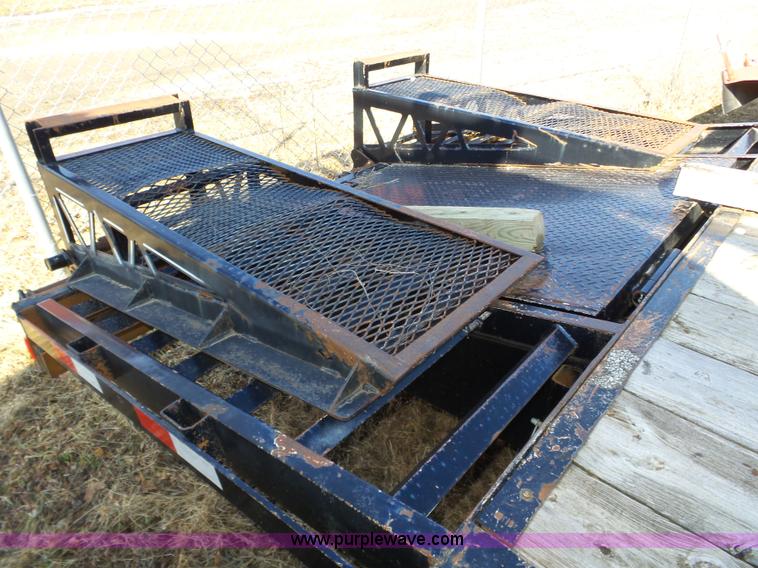 image for item J8875 2005 Featherlite 5590 equipment trailer