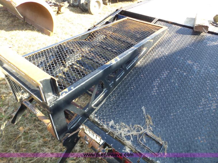 image for item J8875 2005 Featherlite 5590 equipment trailer