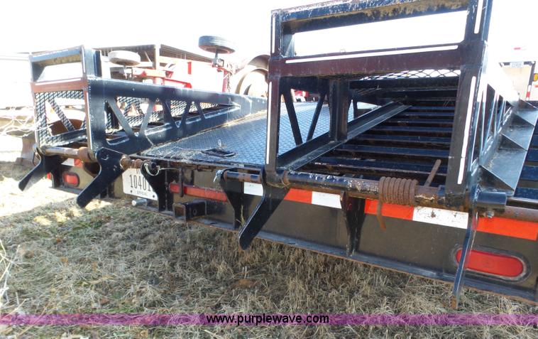 image for item J8875 2005 Featherlite 5590 equipment trailer