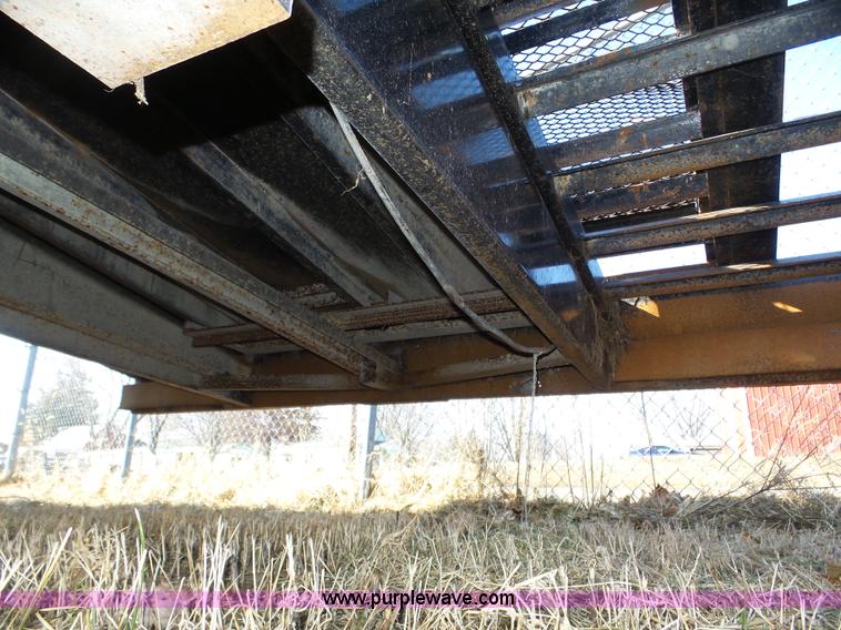 image for item J8875 2005 Featherlite 5590 equipment trailer