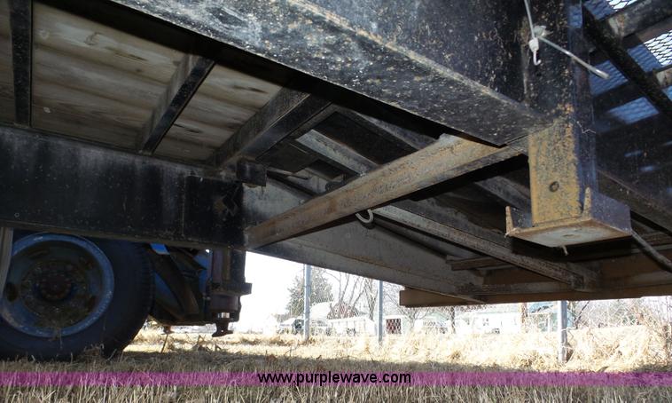 image for item J8875 2005 Featherlite 5590 equipment trailer