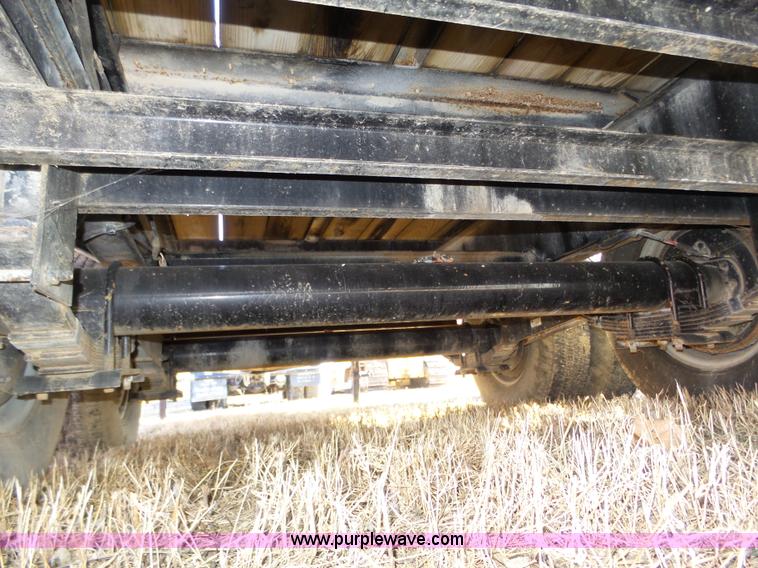 image for item J8875 2005 Featherlite 5590 equipment trailer