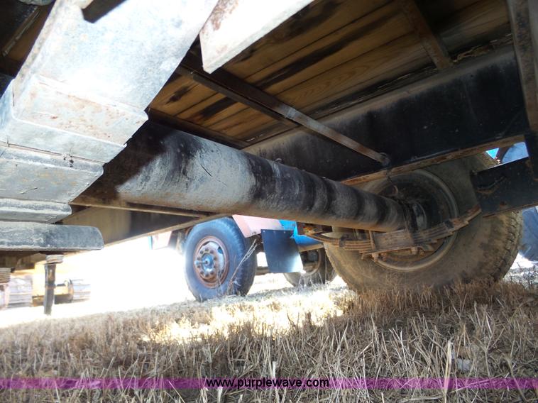 image for item J8875 2005 Featherlite 5590 equipment trailer