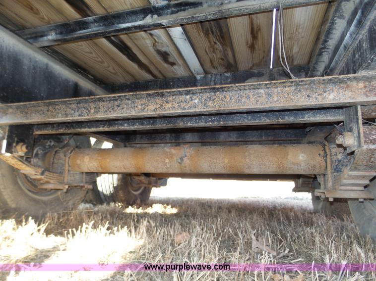 image for item J8875 2005 Featherlite 5590 equipment trailer