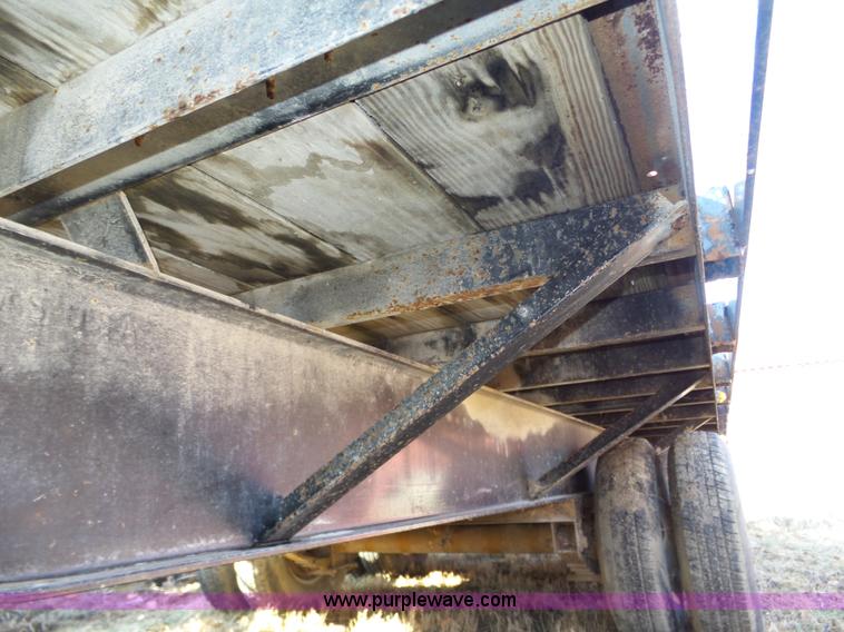 image for item J8875 2005 Featherlite 5590 equipment trailer