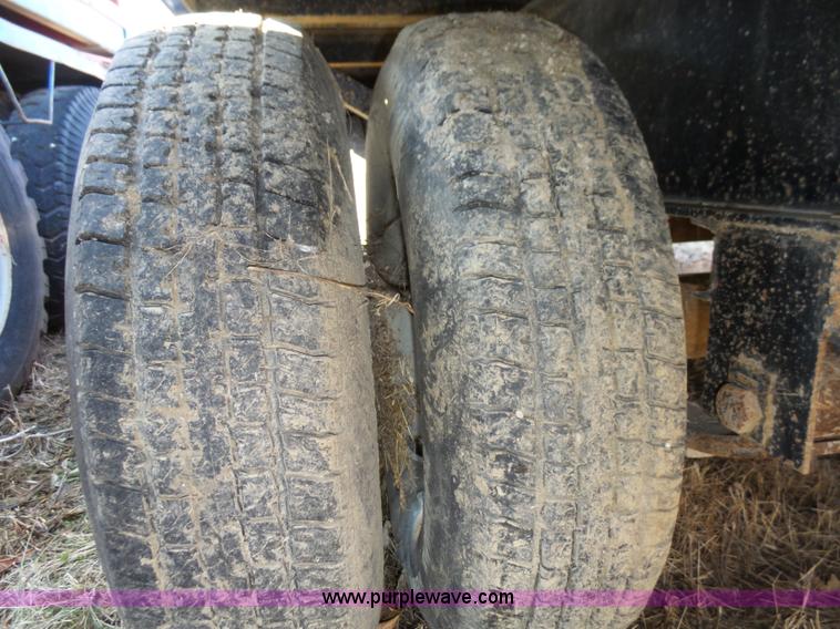 image for item J8875 2005 Featherlite 5590 equipment trailer