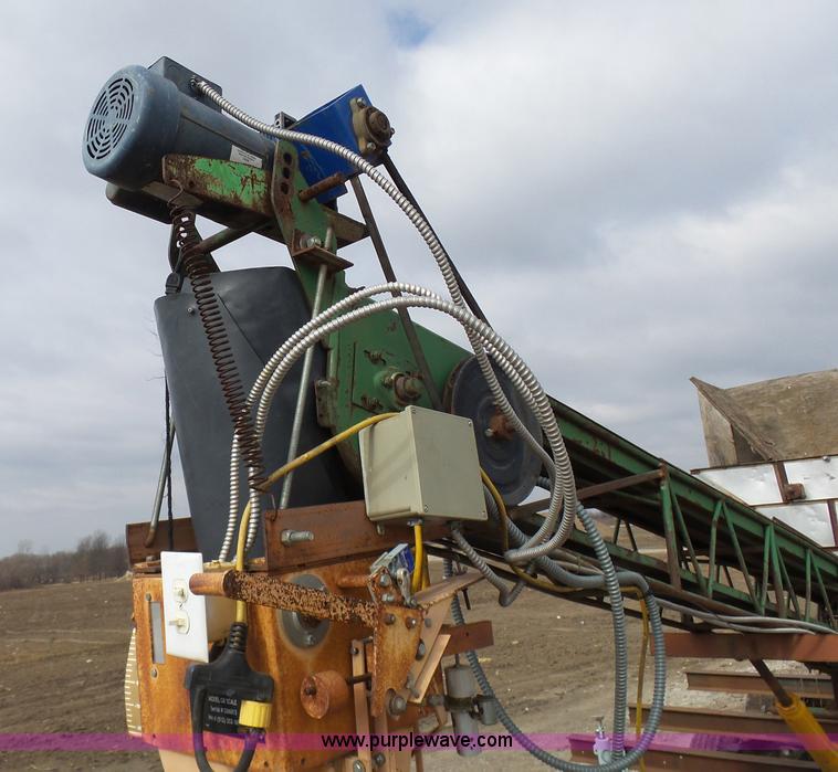 image for item K4255 Choice Bagging Equipment GB Scale landscape material bagging plant