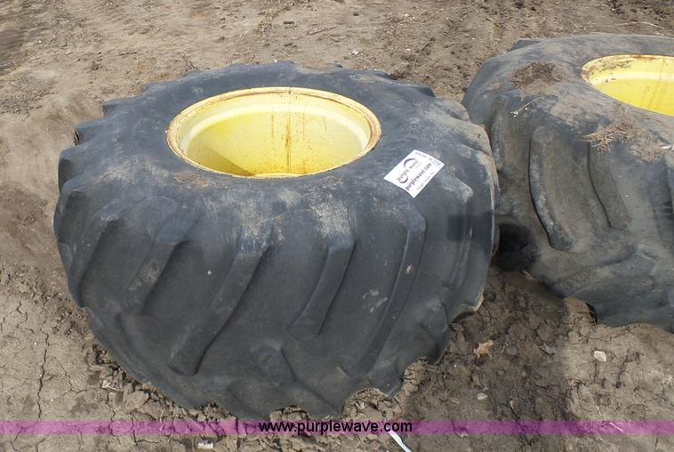 image for item K4256 Assorted tires and wheels
