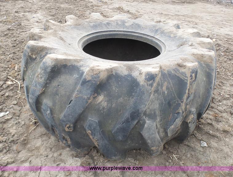 image for item K4256 Assorted tires and wheels