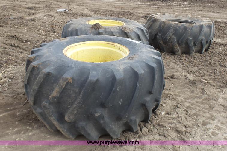 image for item K4256 Assorted tires and wheels