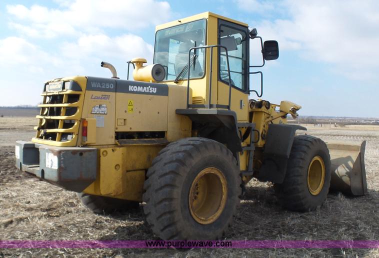 image for item K4258 2000 Komatsu WA250-3MC wheel loader