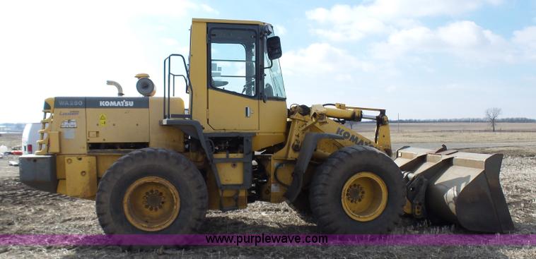 image for item K4258 2000 Komatsu WA250-3MC wheel loader