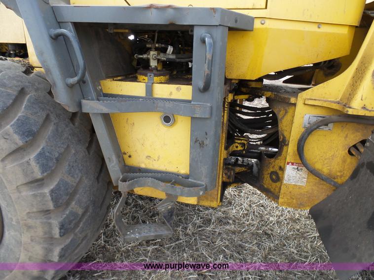 image for item K4258 2000 Komatsu WA250-3MC wheel loader