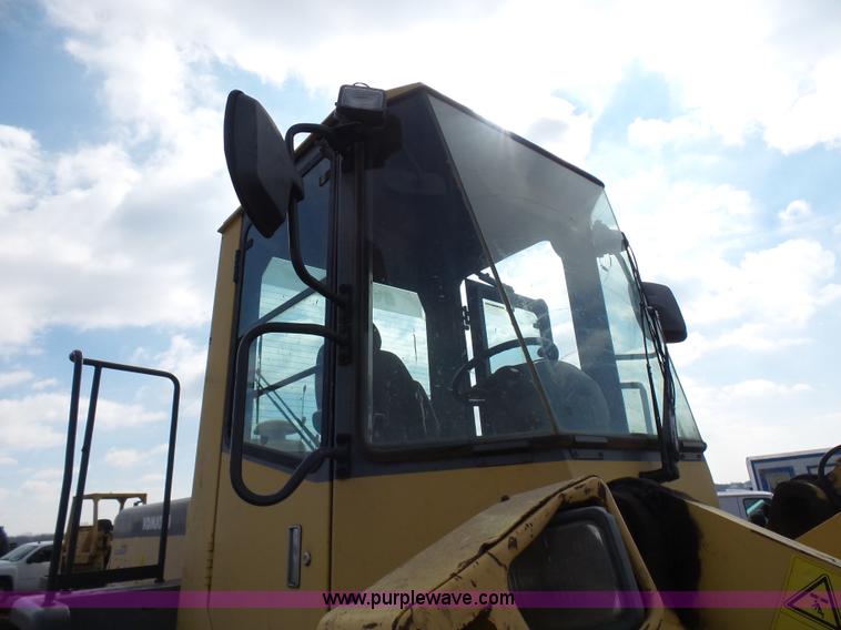 image for item K4258 2000 Komatsu WA250-3MC wheel loader