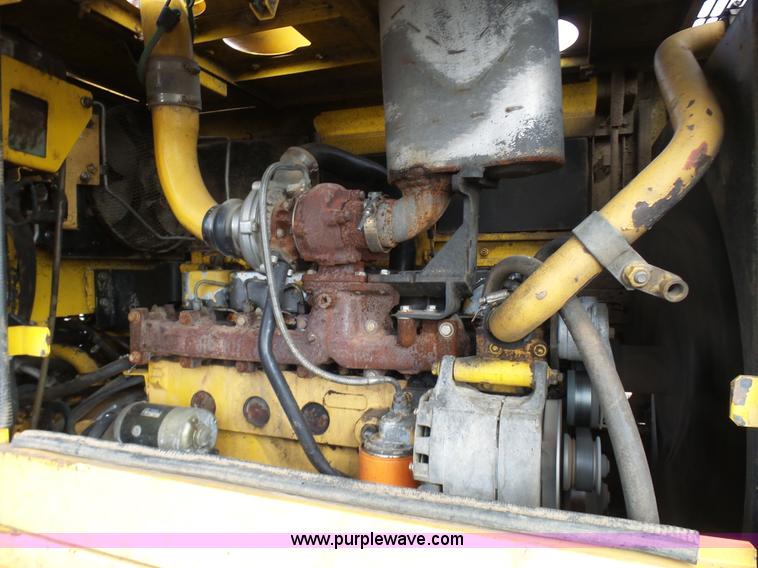 image for item K4258 2000 Komatsu WA250-3MC wheel loader