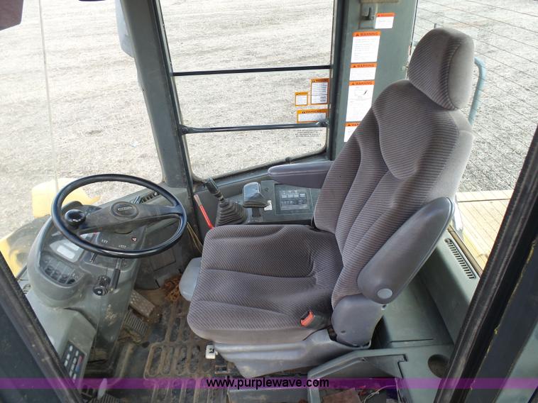 image for item K4258 2000 Komatsu WA250-3MC wheel loader