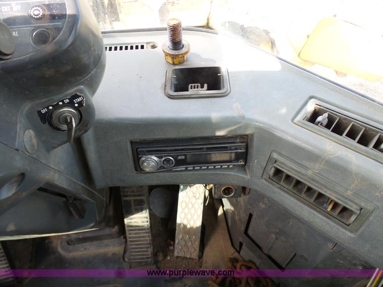 image for item K4258 2000 Komatsu WA250-3MC wheel loader