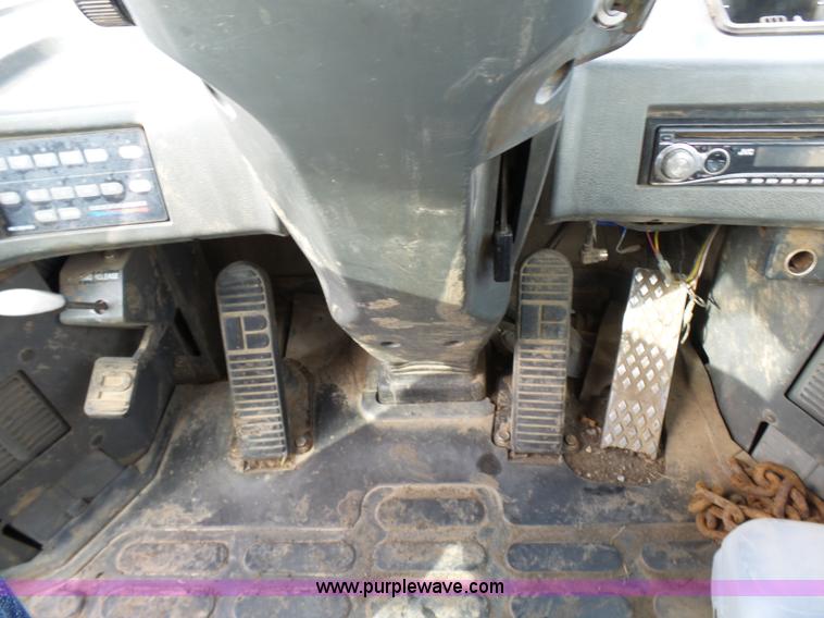 image for item K4258 2000 Komatsu WA250-3MC wheel loader