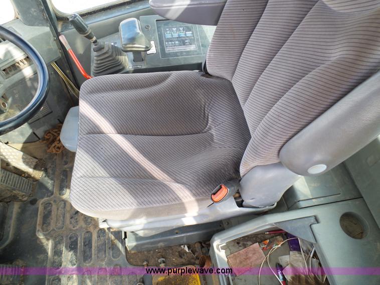 image for item K4258 2000 Komatsu WA250-3MC wheel loader