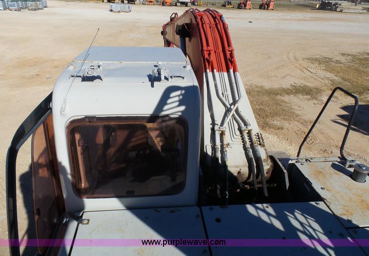 image for item L1514 2006 Link Belt 240L long reach excavator