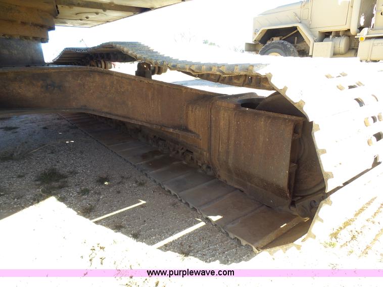 image for item L1514 2006 Link Belt 240L long reach excavator