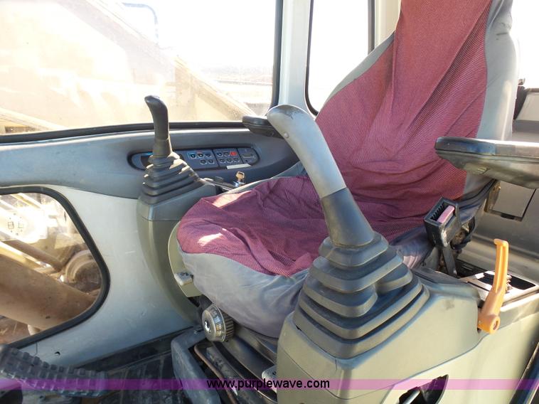 image for item L1514 2006 Link Belt 240L long reach excavator