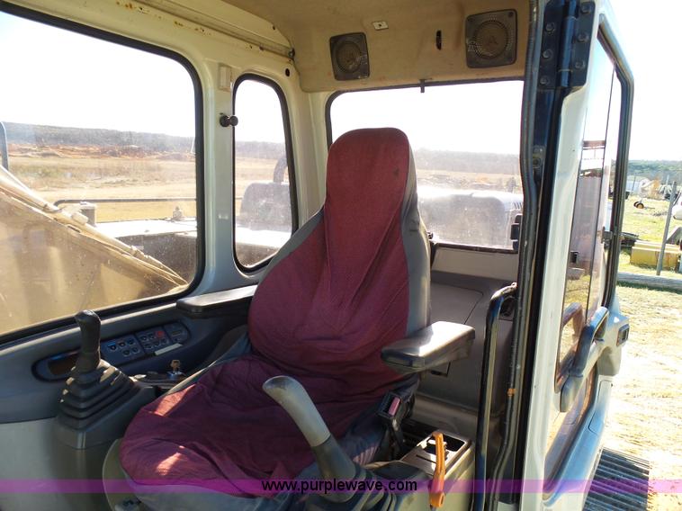 image for item L1514 2006 Link Belt 240L long reach excavator