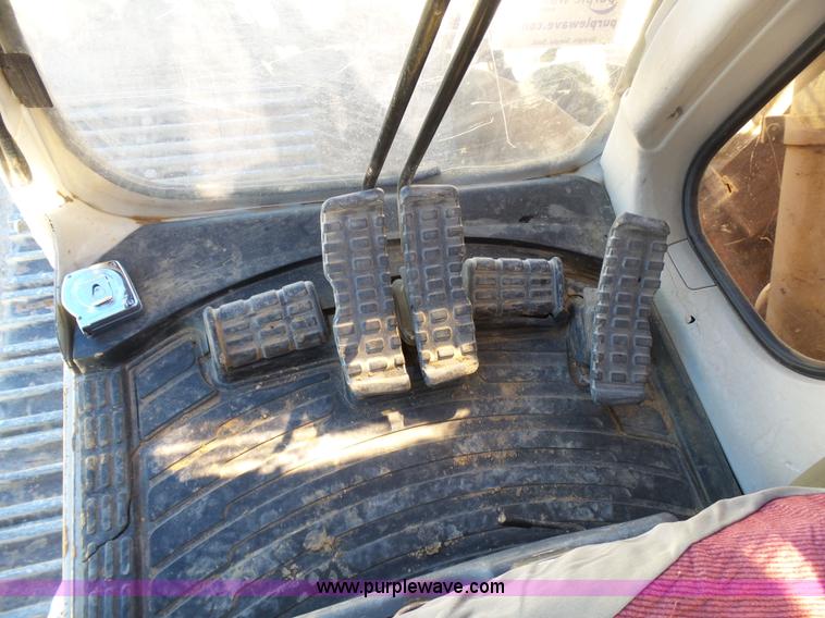 image for item L1514 2006 Link Belt 240L long reach excavator